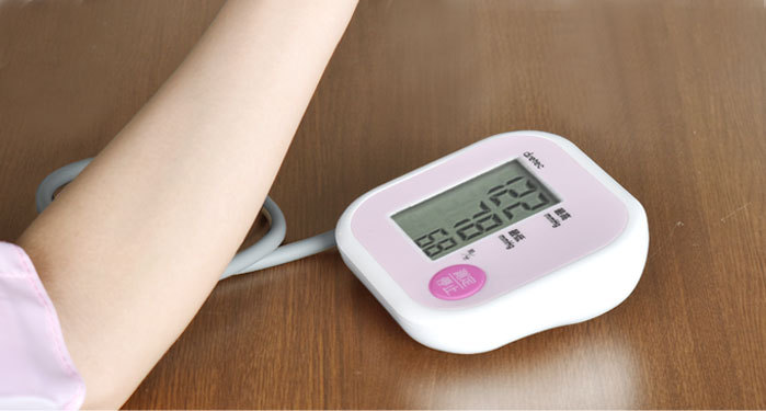 高価値 血圧計 上腕式  ピンク BM-201PK  血圧測定器 コンパクトタイプ ドリテック  デジタル自動血圧計 簡単操作 DRETEC
